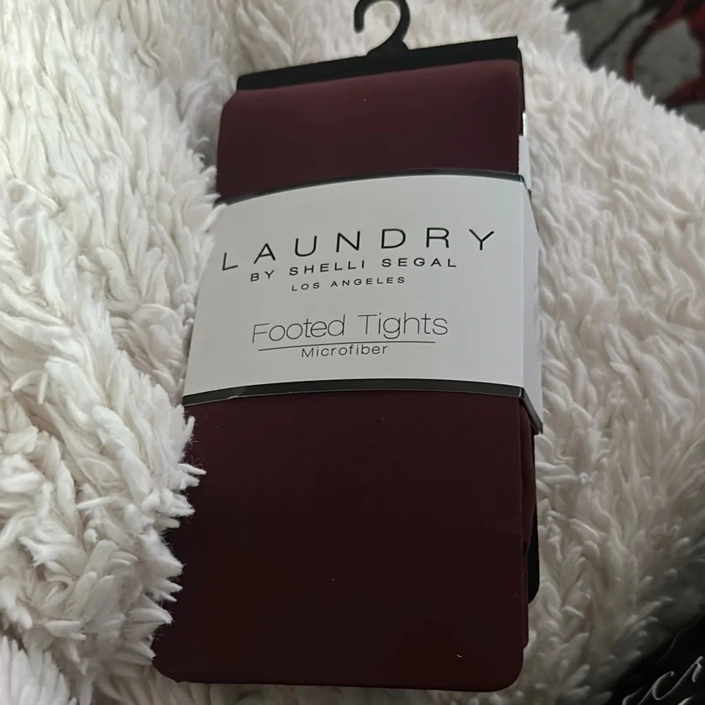 NWT Laundry by Shelli Segal - 2 Pairs of Tights Size L